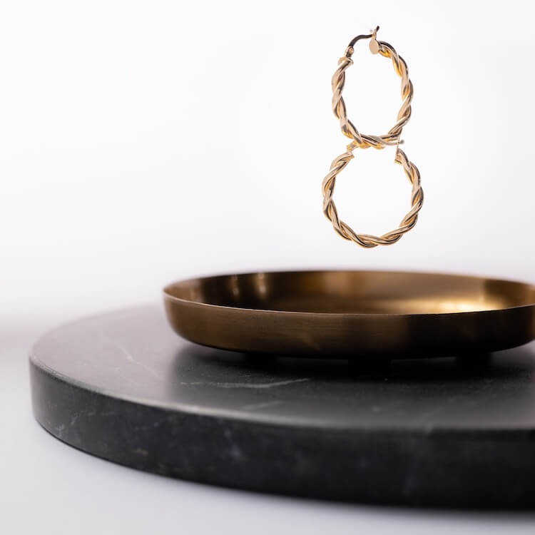 Gold-Ohrringe-schwebend-Schale